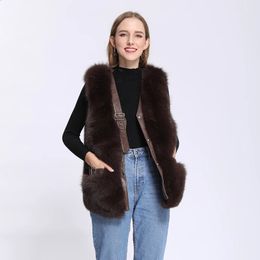 Women's Fur Faux Winter Women Short Casual Trendy Real Sleeveless Vest Waistcoat With Leather Fourrure Femme MJFFV11 231118