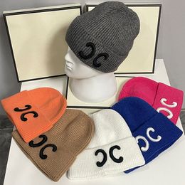 Women's Luxury Hat Autumn and Winter New Triumphal Arch Knitted Hat Fashion Versatile Net Red Woollen Hat Letter Fashion Knitted Hat Wholesale