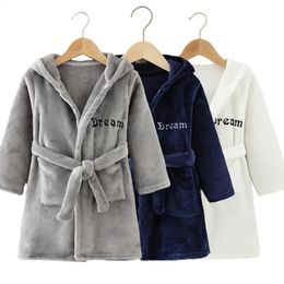 Pajamas Boy and Girls Flannel Robe Autumn Winter Children Sleepwear Soft Hooded Kids Homewear 2 8 Years 231118