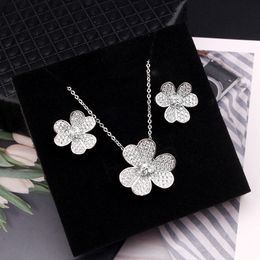 flower silver gold initial diamond cross pendant necklace layered necklaces for women trendy trendy designer fashion solid Jewellery Party Wedding gifts Birthday