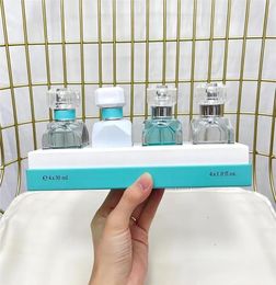 Gift box neutral perfume glass bottle spray diamond essence Q version 30mlx46583947