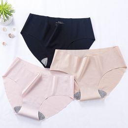 Women's Panties SofbeauForY Seamless Panty Underwear Female Comfortable Intimates Fashion Female Mid-Rise Briefs 5 Colours Drop Shipping 230420