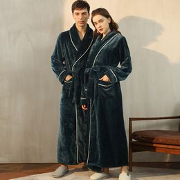 2023 new winter couple flannel nightgown foreign trade size Europe and the United States winter bathrobes for men and women