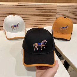 Unisex Designer Baseball Caps Solid Colour Letter Animals Duck Tongue Hats Sports Temperament Hundred Take Couple Casual Travel Sunshade Hat Very Good