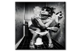 Sexy Bar Toilet Girl Print Wall Decoration High Quality Canvas Washroom Home Wall Decor Black and White Beer Body Art Posters Fram3900158