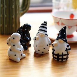 Storage Bottles Nordic Santa Claus Ceramic Condiment Bottle Creative Cartoon Salt Shaker Sugar Pot Pepper Powder