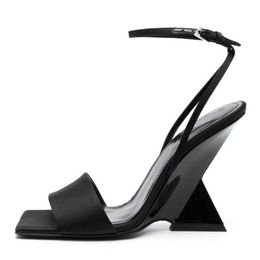 Sandals Summer 2023 New Open Toe Sandals Thick Heel Square Head Button Strap Shaped High Heel Sandals Women's Dress Large Shoes Z0420
