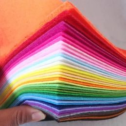 Fabric 40Pcs Nonwoven Felt Fabric Needlework Patchwork Cloth Bundle For Kids Scrapbooking Doll DIY Quilting Sheet Sewing Crafts 10x10cm 230419
