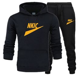 New Men's fashion Tracksuits Casual Autumn New Hoodies Pants Tracksuit Sportswear Long Hooded with Sweatshirts Set Male Clothes Plus Size