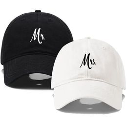 Ball Caps Fashion Mr and Mrs Baseball Hat Cotton Embroidered Mens Bride Gift Wedding Honeymoon 231120