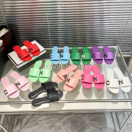 2023 new Designer Slippers Women Slippers Fashion Luxury Floral Slippers Leather Rubber Flat Sandals Summer Slippers