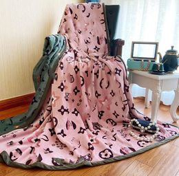 Fashion Brand Blanket Mink Fur Fabric Flannel Leisure Nap Cover Blanket Sofa Blanket Air Conditioning Blankets Wholesale