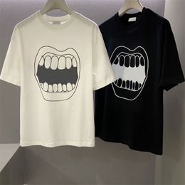 Mens Designers t Shirt Fashion Tees Men S Casual TShirts Man Clothing Interesting mouth print pattern on chest Street Tops Letter Shorts Sleeve Clothes