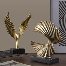 Decorative Objects Figurines Home Decoration Gold Statues Living Room Ornament Decorative Figurine Tabletop Abstract Sculpture 231120