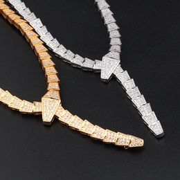 girocollo in oro Pendenti lunghe collane per donna set alla moda serpente Gioielli di design di lusso Festa Madre Natale Regali di nozze Compleanno Ragazze da donna banchetto cool