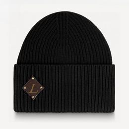 Beanie Knitted hat Designer brand Winter outdoor sports caps men women Stylish and warm
