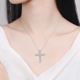 Pendant Necklaces Charming Heart-Shaped Cubic Zirconia Cross Necklace Clavicle Jewellery Gifts For Women Teen Girls