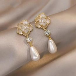 Stud Exquisite Camellia Long Pearl Earrings Women's French Small perfume Light Luxury Party Wedding Jewellery 231120