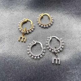 El diseñador Miao's Woman Rings Pearl Controlado Pendientes de letras clásicas Light Fairy231d