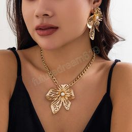 Exaggerated Big Hollow Flower Necklaces Earrings Sets for Women Bohemian Metal Chunky Pearls Jewelry Sets Wedding Party Gift