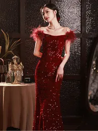 Off-the-Shoulder Burgundy Cocktail Dress Feather Shiny Sexy Party Women Glitter Strapless Long Floor Length Mermaid Prom Gowns