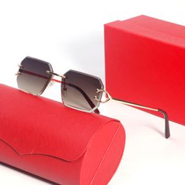Modische, klassische Designer-Damen-Sonnenbrille, quadratisch, rahmenlos, polierte Metallbügel, C-Schnalle, leicht und bequem