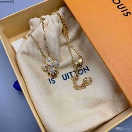 Pendant Luxury Designer Jewelry Brand Circle Letter for Fashion Brands Jewellery Pendants Necklaces Valentine's Qi08