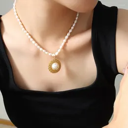 Pendant Necklaces French Gentle Baroque Freshwater Pearl Honeycomb Straw Hat Design Jewelry Necklace Titanium Steel