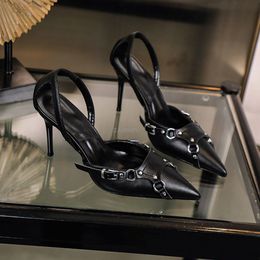 Donne sexy puntato con punta sandali Fashion Rivet Female Stiletto Black Party Prom Ladies Shoes on Heels 230419