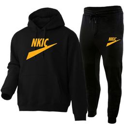 New Mens Gyms Spring Autumn Running Tracksuits Sport Suits Hoodies Pants Sets Sweatshirt Sweatpants Sportswear Fitness Clothing Tracksuit