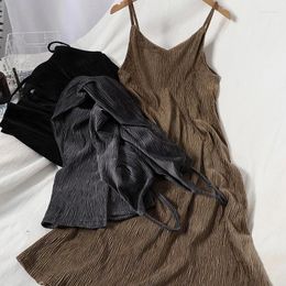 Casual Dresses Autumn Winter Vintage A Line Velvet Dress Women Sexy V Neck Spaghetti Strap Ladies Long Large Hem Bodycon Party Vestidos