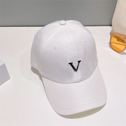 Casual Fashion Baseball Cap Couple Versatile Brand Designer Simple Classic Hat Summer Sunshade Dome Metal Buckle Adjustable Ball Hat