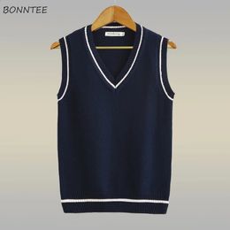 Men's Sweaters Men V-neck Sweater Vest Plus Size S-5XL Sleeveless Jumper Preppy Style Couple Slim Fit Knit Tops Autumn Classic Korean All-match 231118