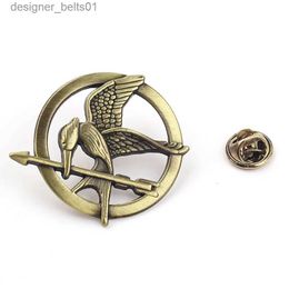 Pins Brooches Vintage Hunger Games Brooch Mockingbird Style Alloy Badges For Kids Friends Fashion GiftL231120