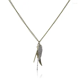 Pendant Necklaces 2023 Bronze Fashion Necklace Neutral Zinc Alloy Ornament Angel Wing Feather Wedding Birthday Present