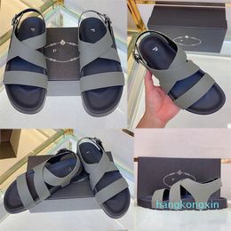 summer season Mens famous brand sandals New Design Color Comfortable Sandals Leather sandal Casual Intertwining sandals High Quality