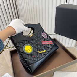 31 Bag Designer Women Shoulder Bag 24cm Leather Diamond-Patterned Fine Applique Gold Hardware Metallic Clasp Luxury Handbag Matelasse Chain Crossbody Bags Makeup