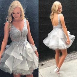 Party Dresses Silver Mini Homecoming Dress 2023 Lace Appliques A-Line V-Neck Sleeveless Tulle Short Prom Gown Above Knee BacklessParty