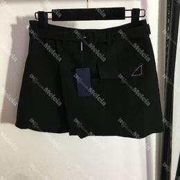 A Line Skirts Women Fashion Summer Shorts Triangle Badge Designer Skirts Lady Travel Shorts with Belt