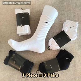 Classic Fashion Men Socks Hook Brand Colour Stitched Men's Women's Long Tube Sports Training Sock Street Couple Middle Tubes Luxury Medium Sportsocks Eur Size 1M7J