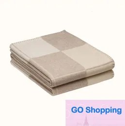 Top Quality Letter Cashmere Designer Blanket Soft Woolen Scarf Shawl Portable Warmth Thickening Plaid Sofa Bed Fleece Knitted Blanket