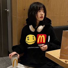 Sweatshrts Mens Womens Desgner Hoodes Fashon Streetwear Cpfm Mcdonalds Foamed Smlng Face Hooded Sweater Men Women Autumn Wnter Amercan Hgh Street