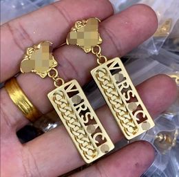 New Fashion Ear Stud Greece Meander Pattern Medusa Portrait Sculpture Pin Women Men Diamonds Hollow Out Letter Greca Drop Earrings Jewelry Gift