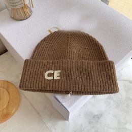 Classic Skull Caps For Women Casual Windproof Wool Warm Fashion Knitted Hat Designer Letter Solid Christmas Hats