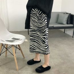 Skirts Zebra Print Korean Autumn Knitted Skirts Women Elastic Waist Long Midi Skirt Vintage Straight Pencil Skirt Knitwear Split M083 P230420