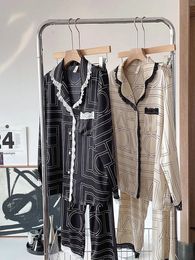 Womens Sleepwear Two Piece Luxury Brand Designer Long Sleeve Top CoatTrouser Set Matching Clothes 231120