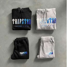 Men's Tracksuits 2023 Men fashion Designer Trapstar Activewear Hoodie Chenille Set Ice Flavours 2.0 Edition Top Quality Embroidered Motion 688ss