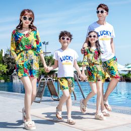 Family Matching Outfits Family Matching Outfits Set Mother Daughter girl Dresses Summer Beach Holiday dad and son boy Cotton T-shirtspants Family 230421