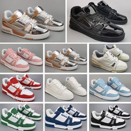 2024 Designer Trainer Sneakers Chaussures d?contract?es Black Men de femme Plateforme Fashion Low Top Shoe Red Green Cuir Rubber Walking Outdoor B3