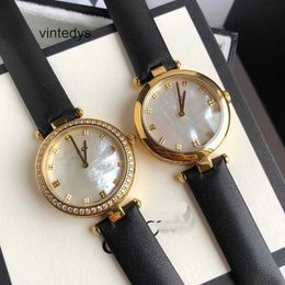 Designer Quartz Watches Family Watch Face Women's Quartz